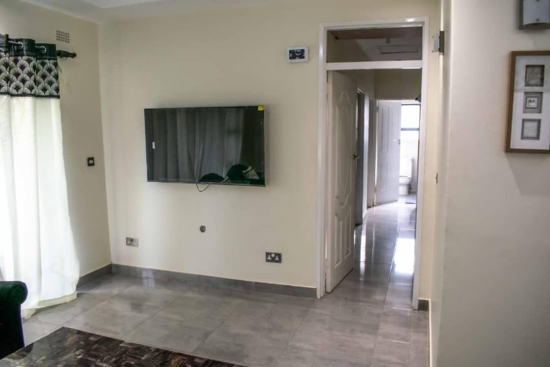 Lynm Residence Хараре Екстериор снимка