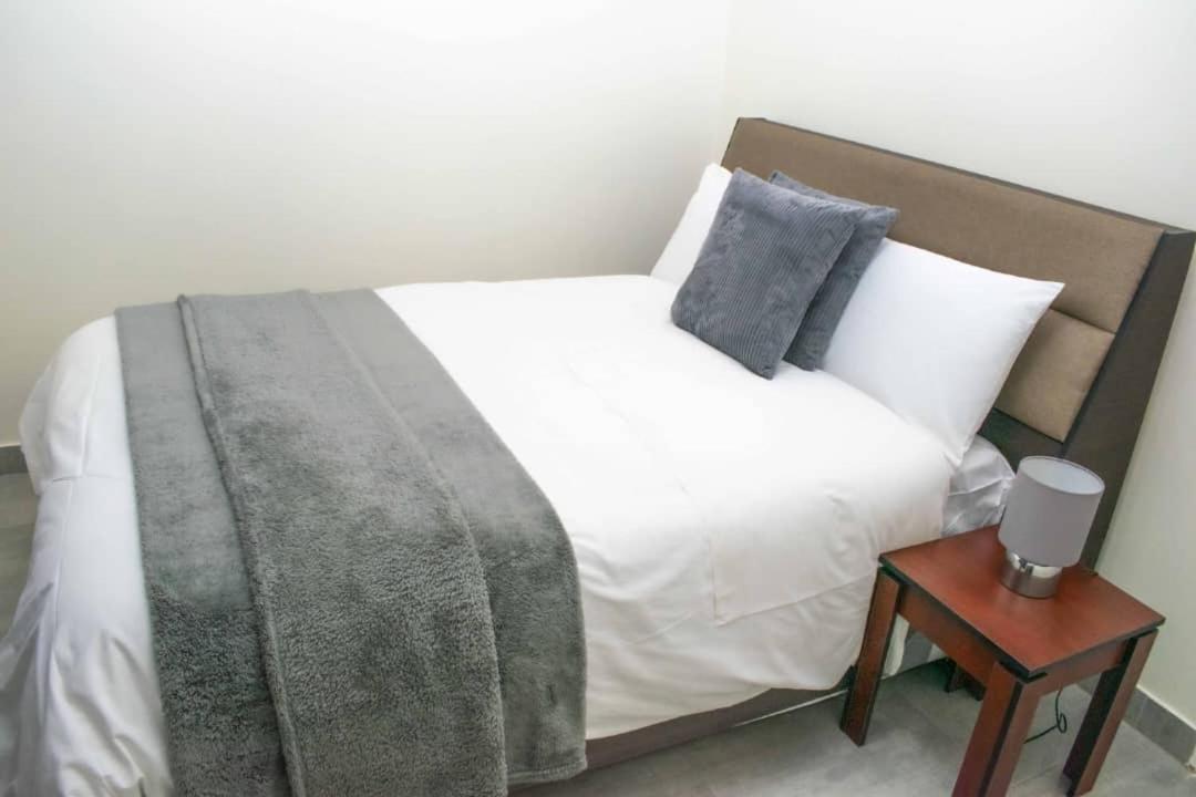 Lynm Residence Хараре Екстериор снимка