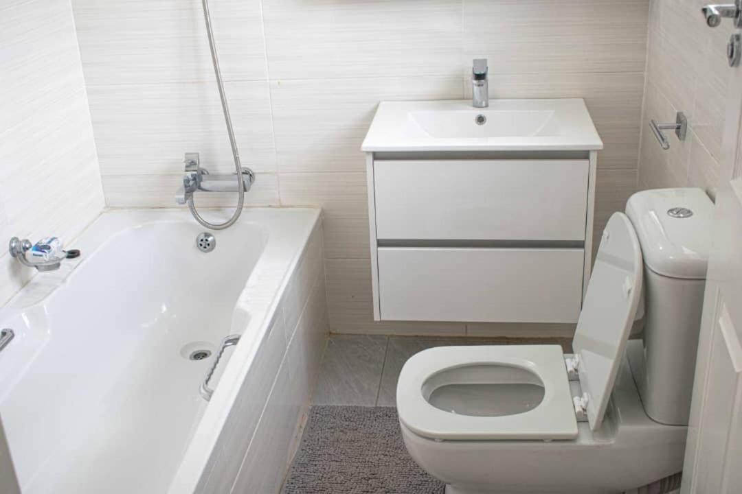 Lynm Residence Хараре Екстериор снимка