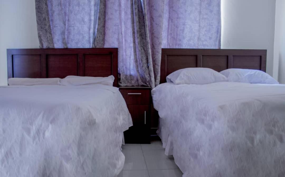 Lynm Residence Хараре Екстериор снимка